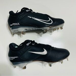 Nike Hyperdiamond 4 Elite Women’s Softball Cleats, size 6.5, Black